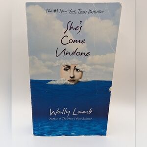 She's Come Undone-paperback book